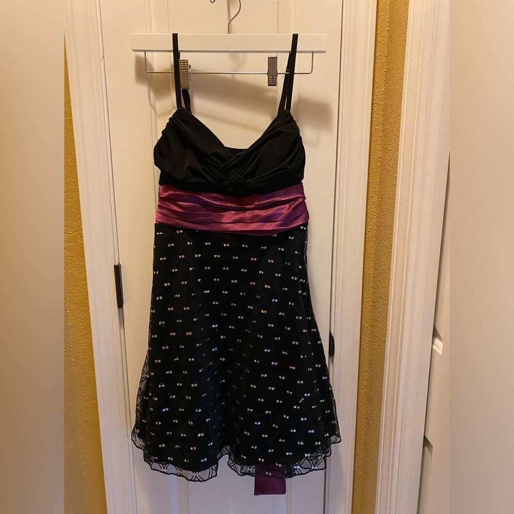 Cocktail/homecoming dress